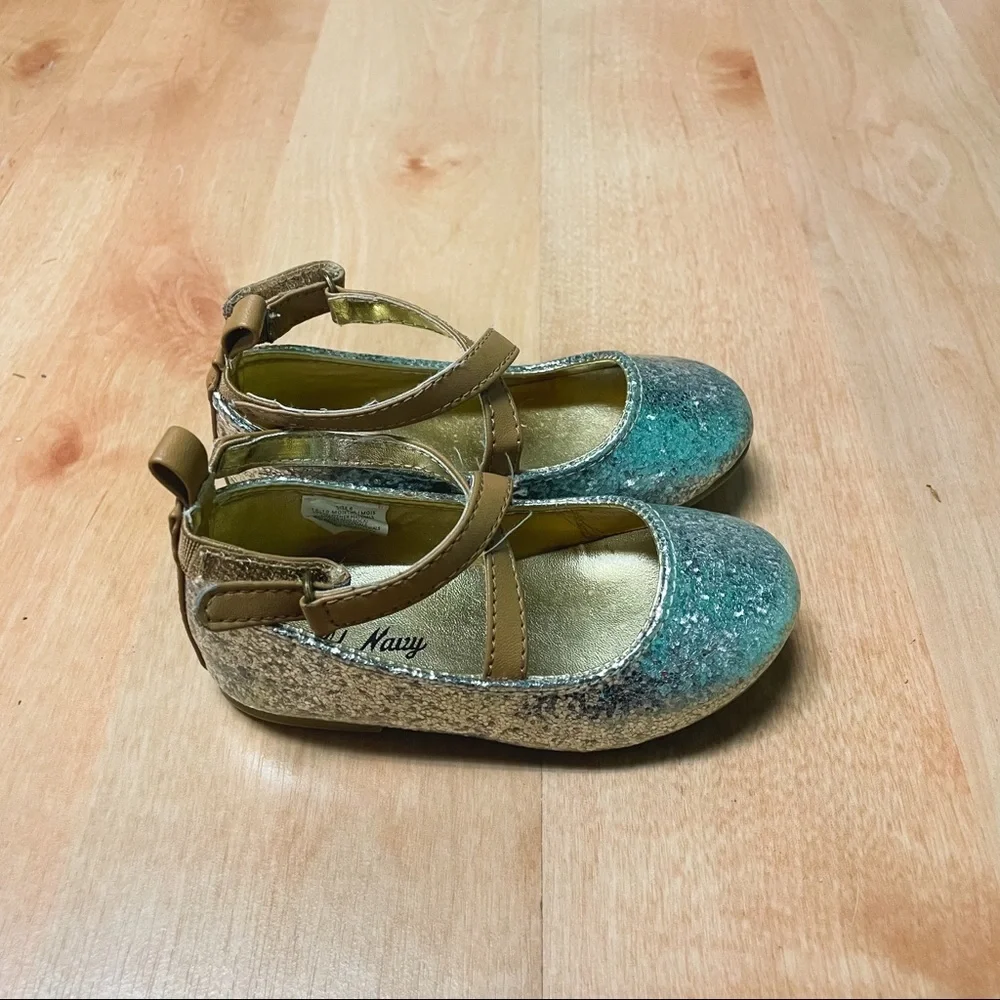 Old Navy Silver Glitter Sparkle Crisscross Ankle Strap Dress Shoes Girls Size 6